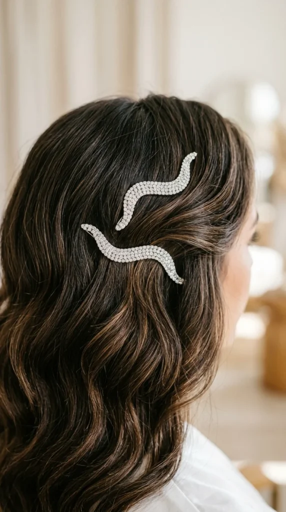 17 Delicate Hair Pin Styles + Mistakes That Slip Your Style